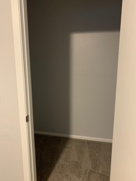 walk in closet - 6224 Magnolia Ln N