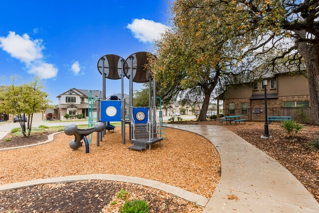 Building Photo - 2916 Zelma Dr