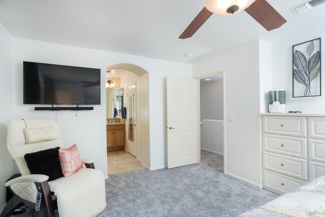 Building Photo - 2802 Bellezza Dr