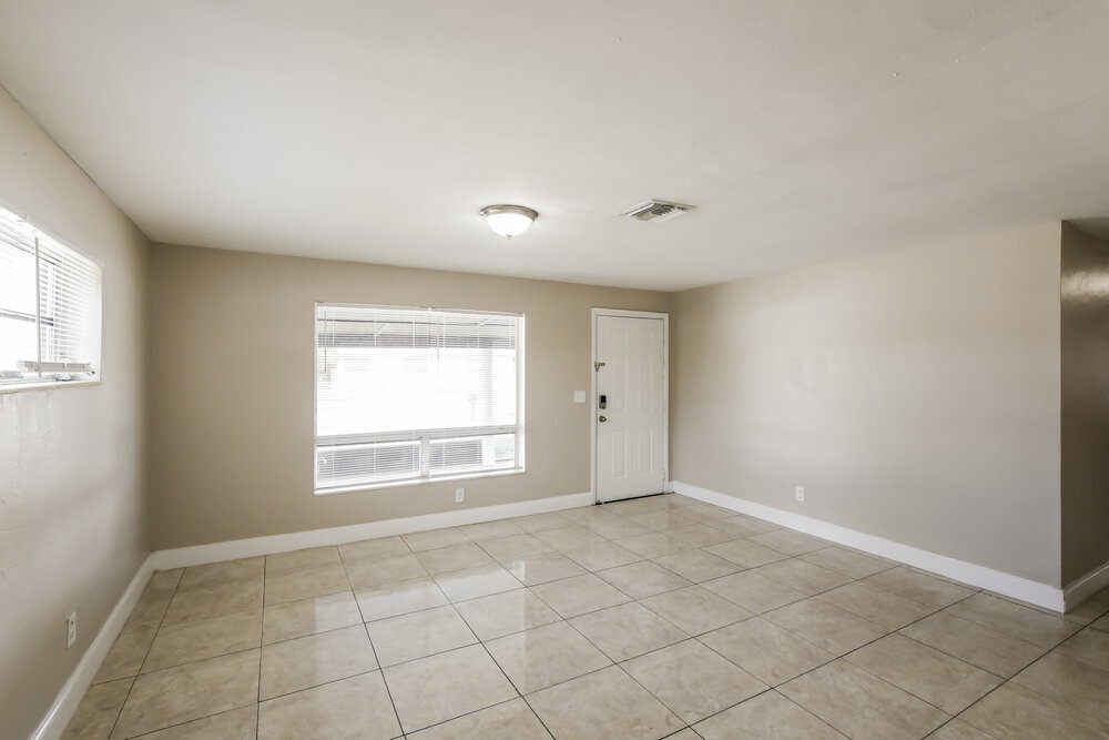 Building Photo - 2890 NW 20th St