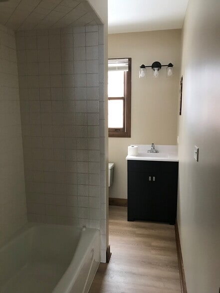 Bathroom - 654 Eletson Dr