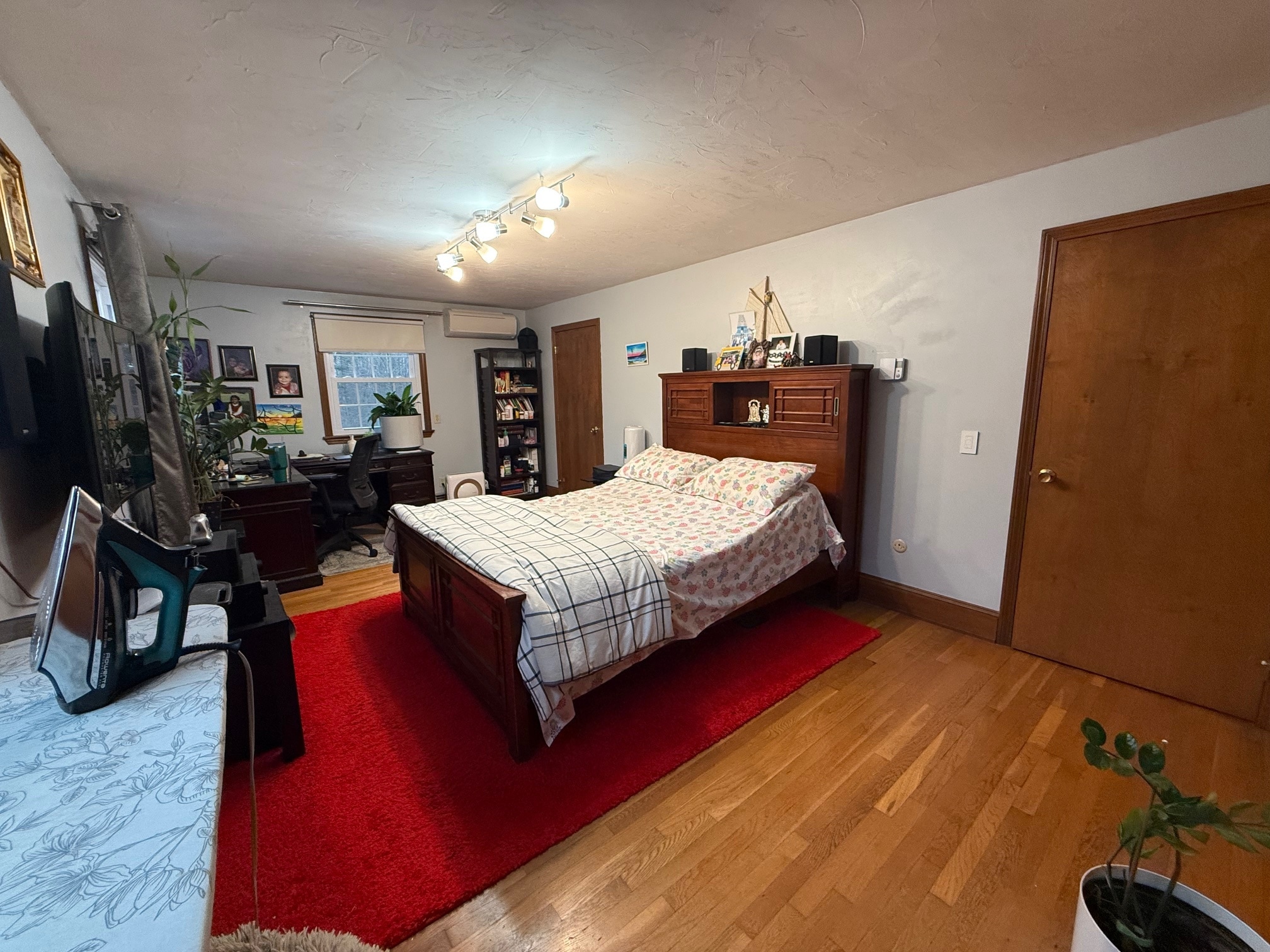 Master Bed room - 34 Hitching Post Ln