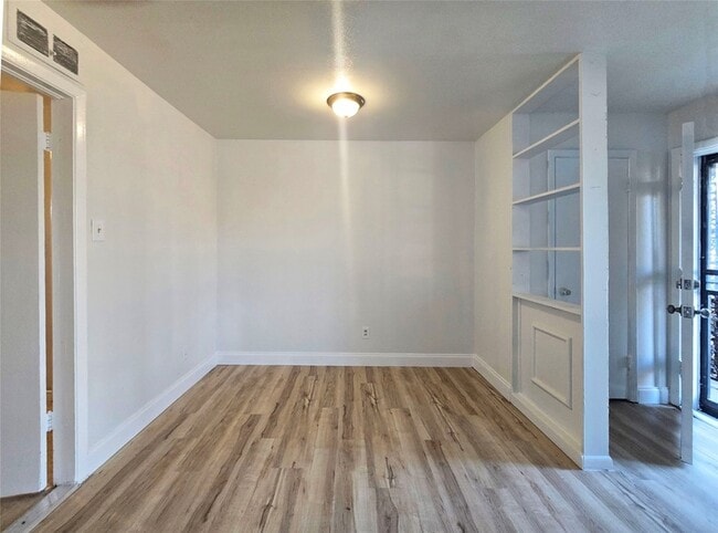 Building Photo - 514 Highfall Dr