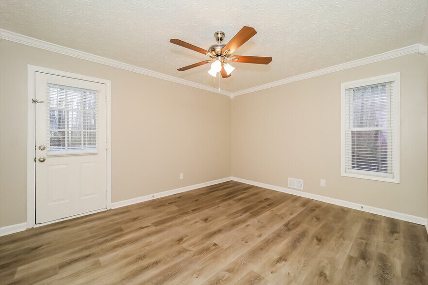 Building Photo - 2920 Sandstone Trail