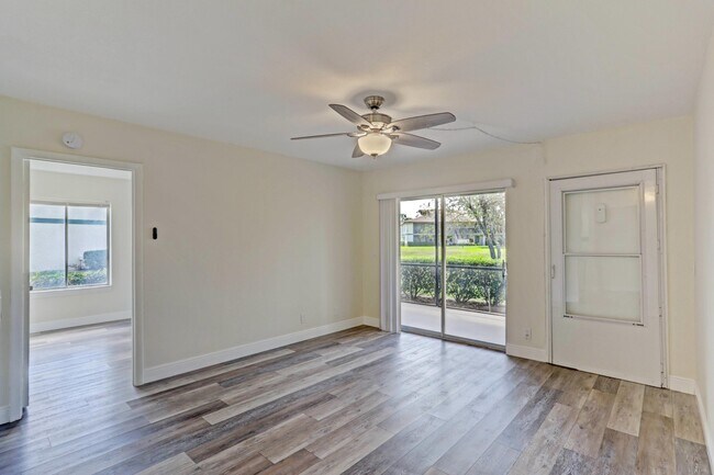 Building Photo - 6479 Chasewood Dr
