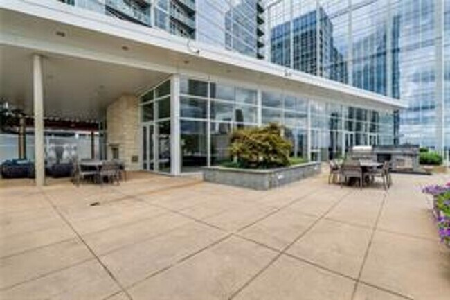 Building Photo - Furnished Luxury Buckhead Condo - Walk to EVERYTHING