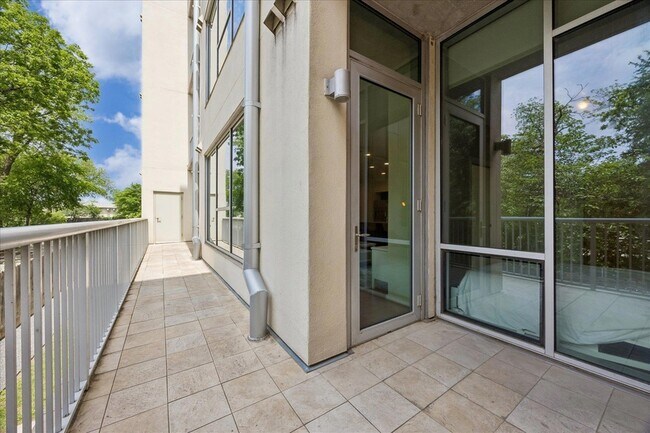 Building Photo - 1600 Barton Springs Rd