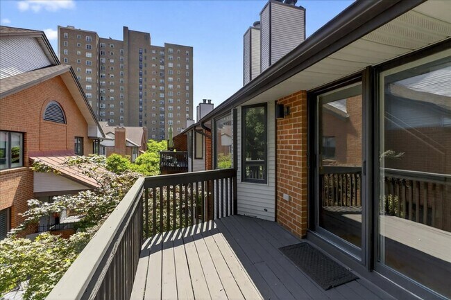 Building Photo - 4454 Lindell Blvd