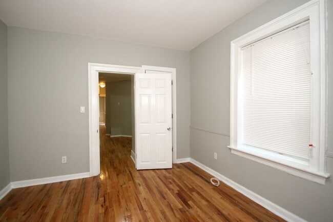 Building Photo - 42 Walnut St