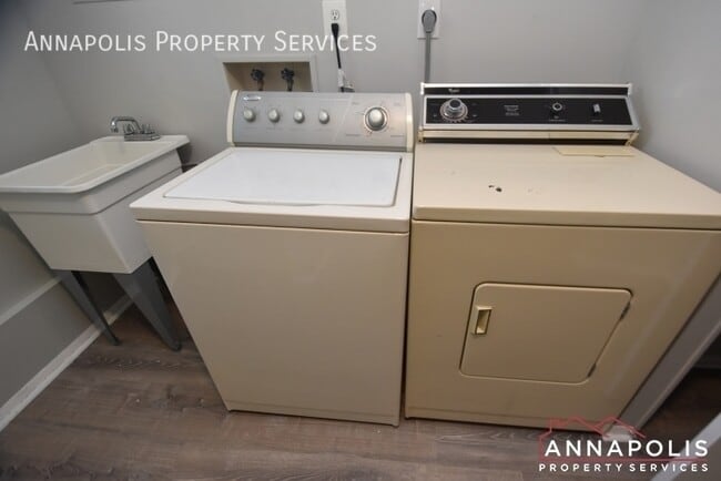 Building Photo - 17 Mooring Point Ct