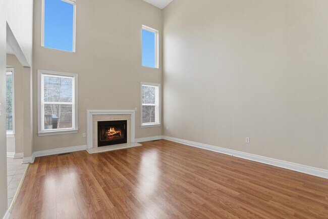 Building Photo - 35900 Abbey Dr