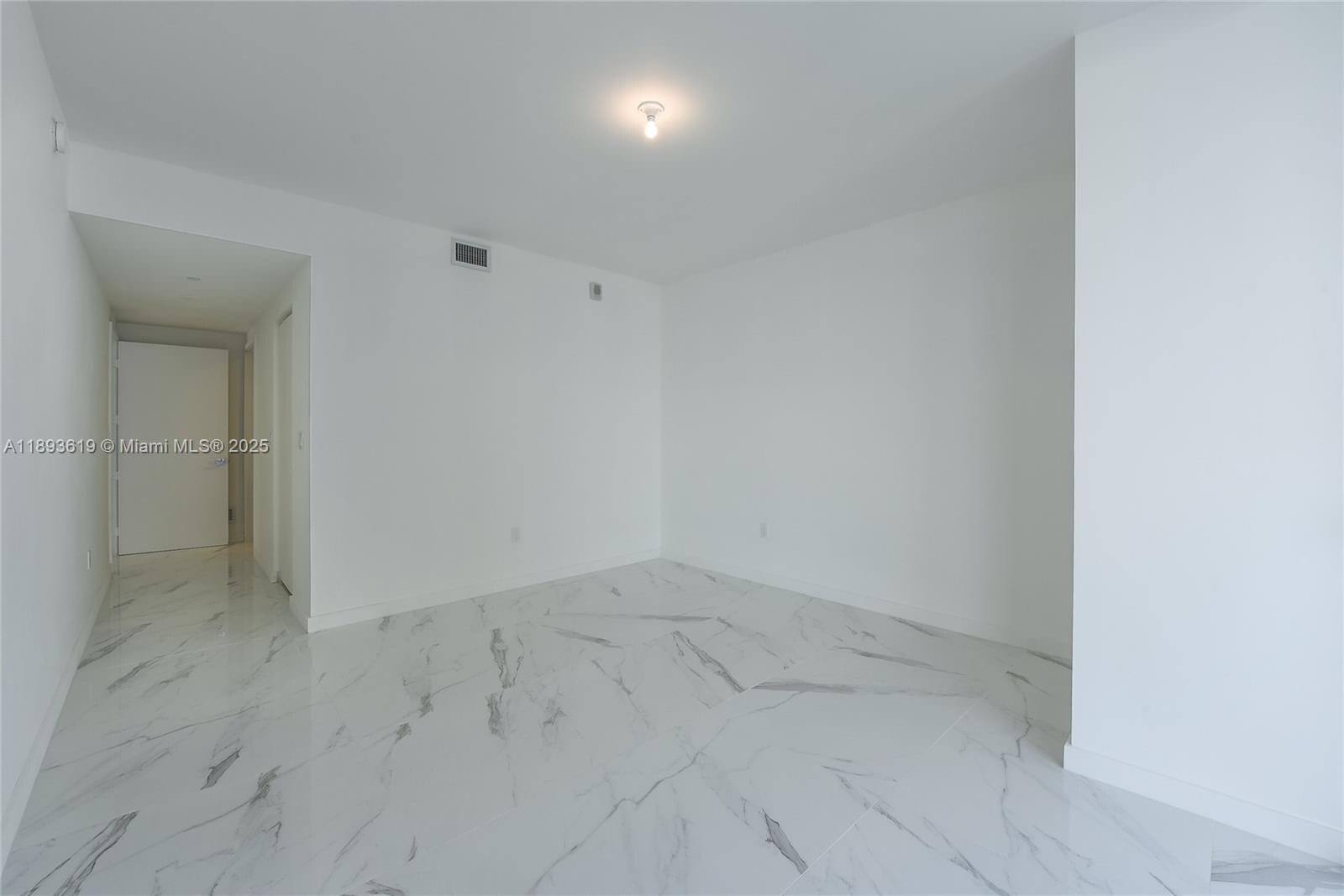 Building Photo - 488 NE 18th St