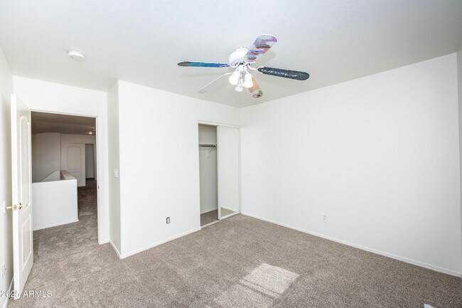 Building Photo - 3844 E Kings Ave