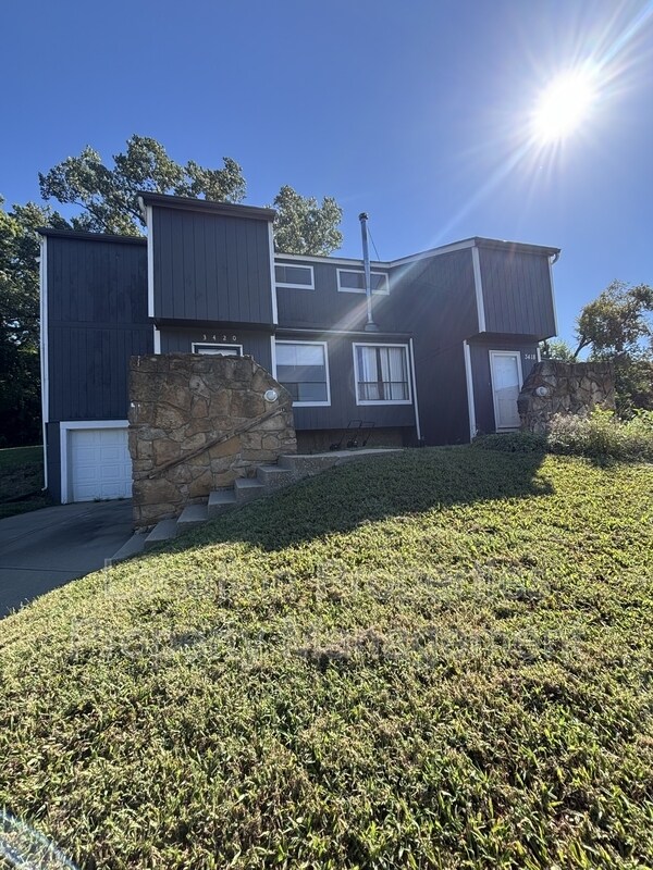 Building Photo - 3420 Augusta Dr