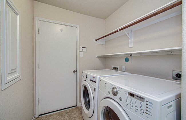 Building Photo - 28971 Birch Green Way