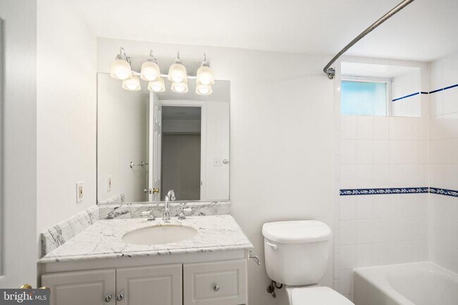 Building Photo - 4008 Rosemary St