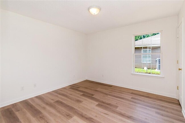 Building Photo - 9932 Magnolia Crest Ct