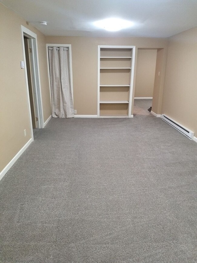 Building Photo - Pet Negotiable Four Bedroom Home