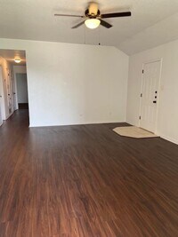 Building Photo - 3700 Dustin Ct