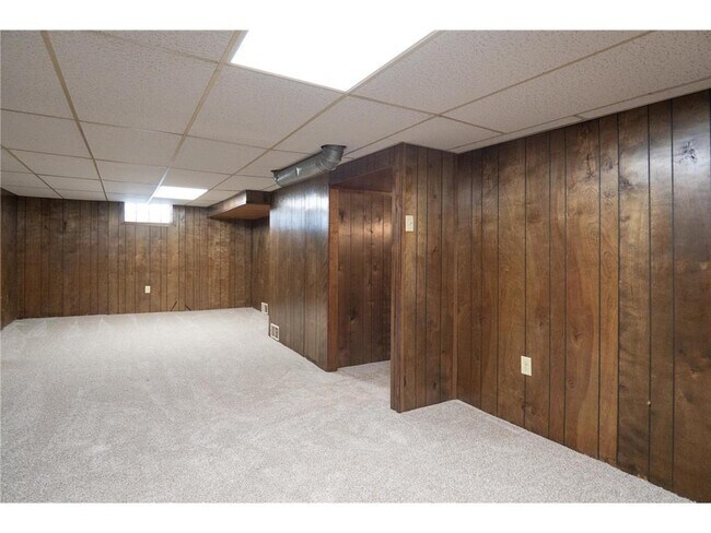 Building Photo - 3708 Xenia Ave N