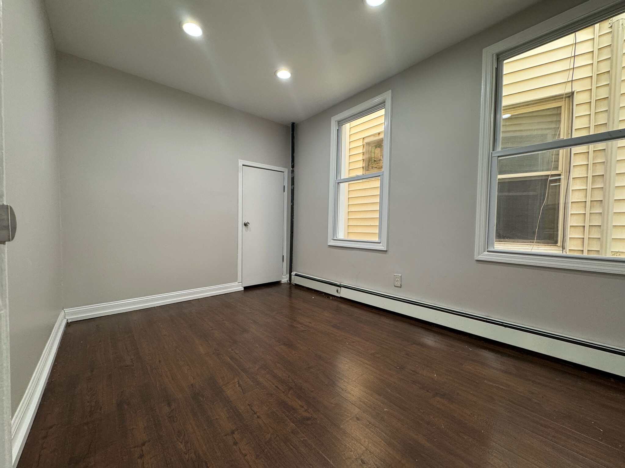 Building Photo - 181 Wegman Pky