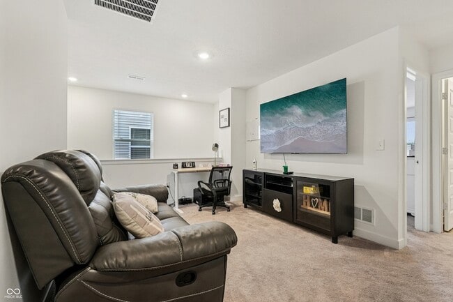 Building Photo - 4544 Nokes Pl