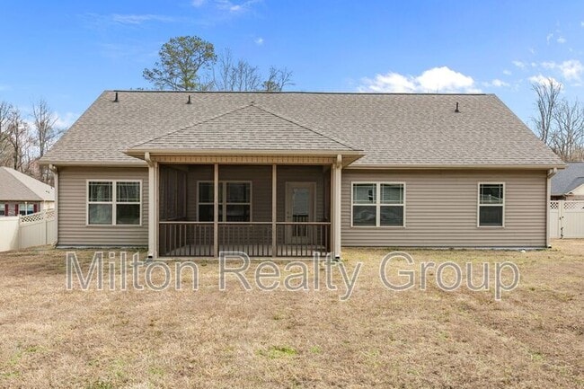 Building Photo - 178 Woodwater Cir