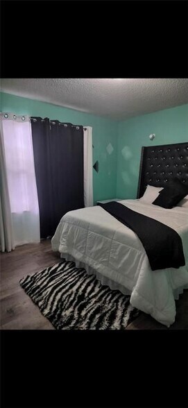 Building Photo - 7567 Sugarcreek Dr