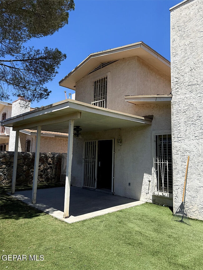Building Photo - 707 El Pinal Pl