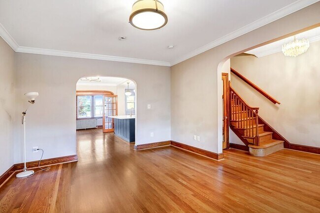 Building Photo - 5012 3rd St NW