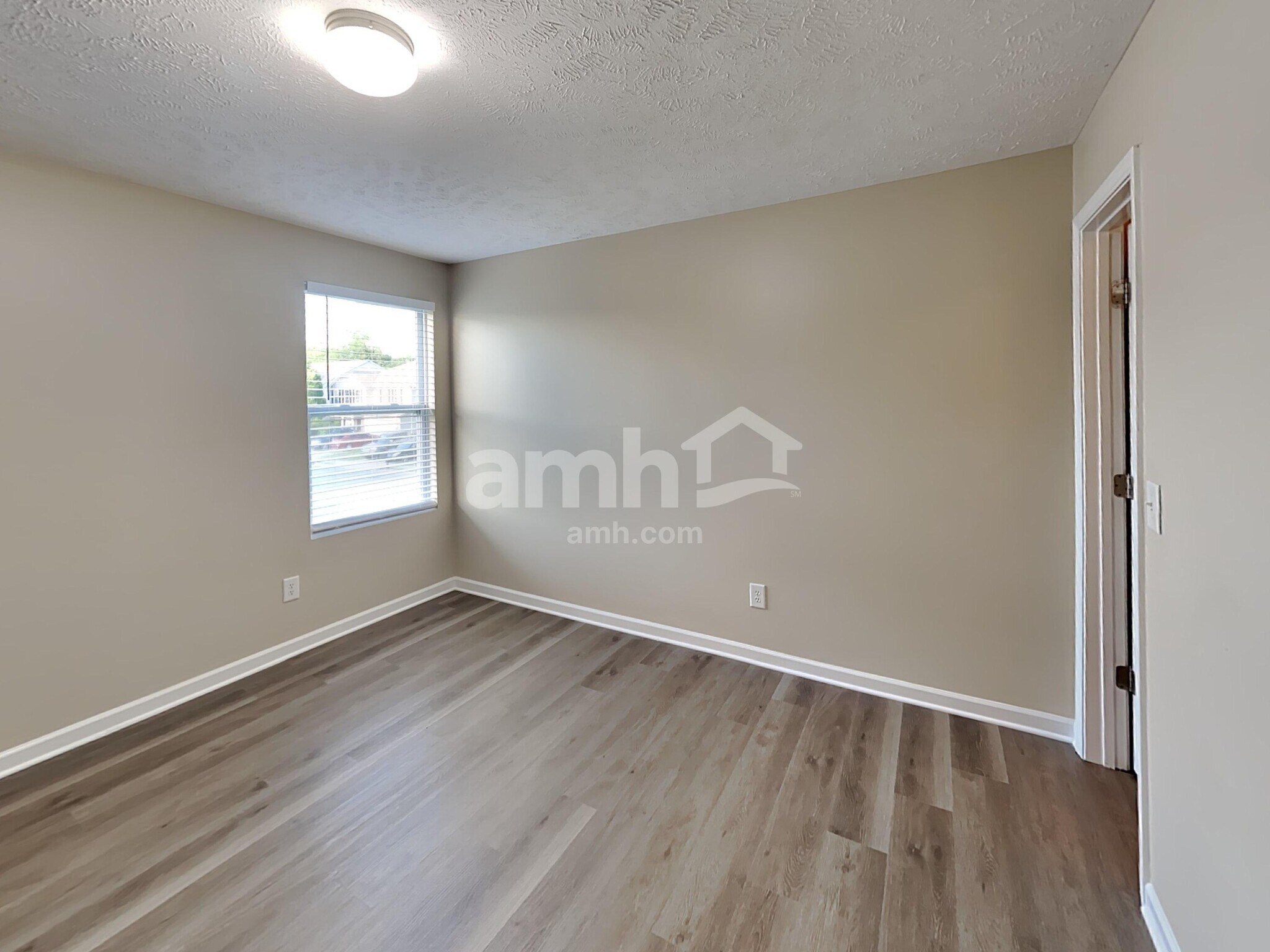 Building Photo - 3404 Boxelder Way