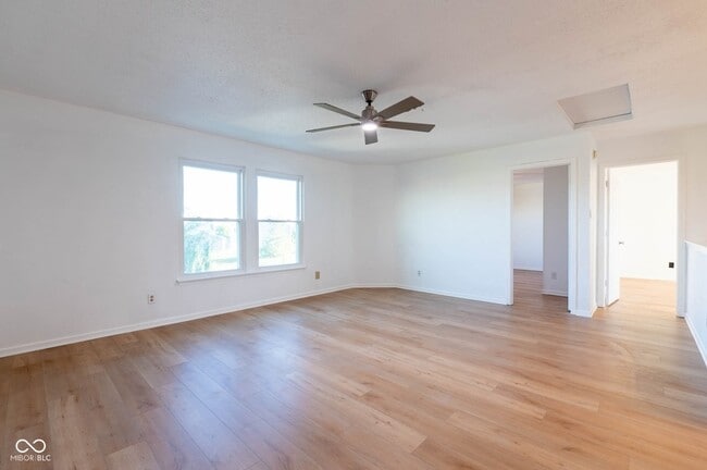 Building Photo - 2887 Ludwig Dr