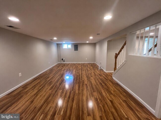 Building Photo - 7021 Hickory Hill Rd