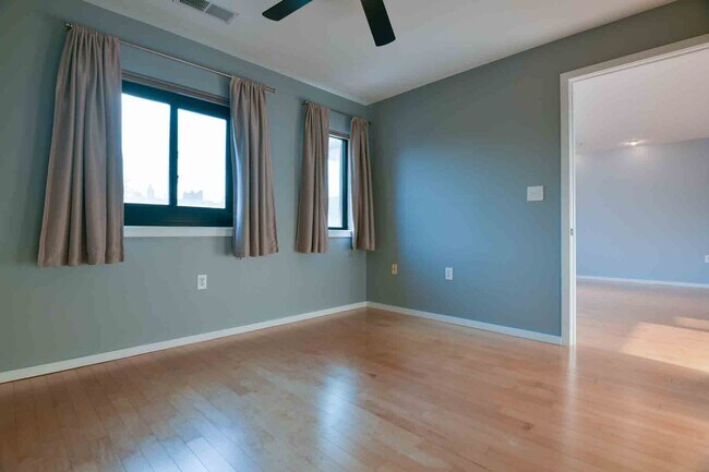 Building Photo - 1939 12th St NW