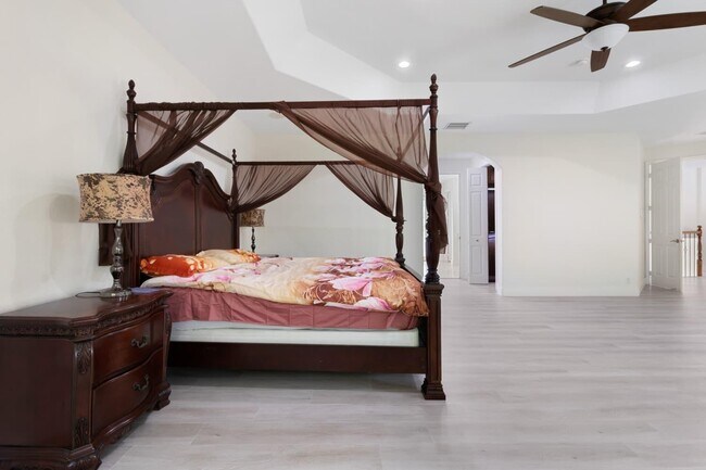 Building Photo - 6301 SW 58th Ct