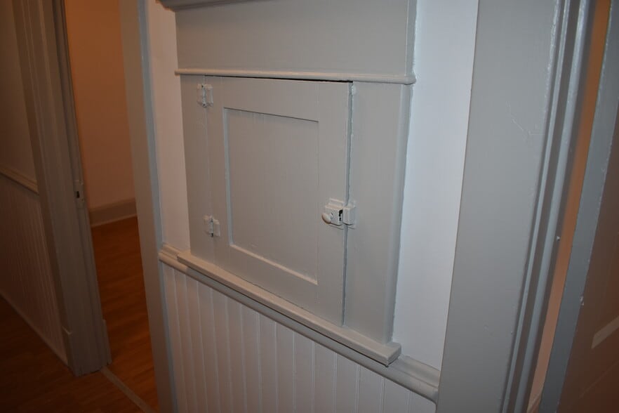 Laundry drop - 547 W 5th St