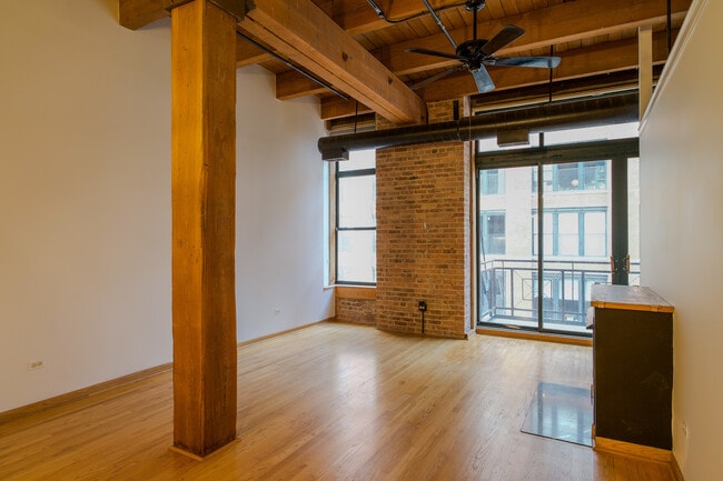 Building Photo - 701 W Jackson Blvd