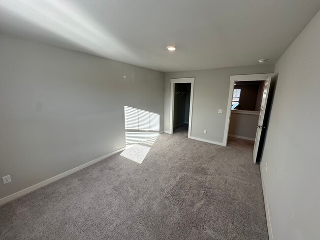 Building Photo - For Lease - 3 Bed, 2.5 Bath, 1846sqft Townhome, Lebanon