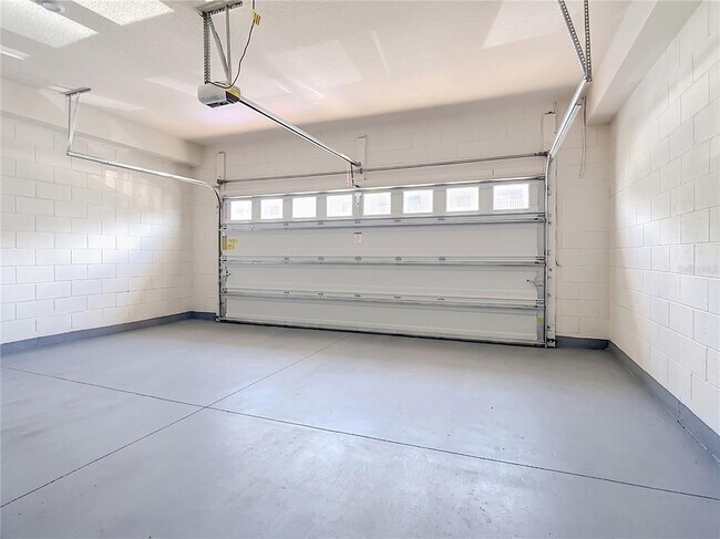 Building Photo - 2437 Varenna Loop