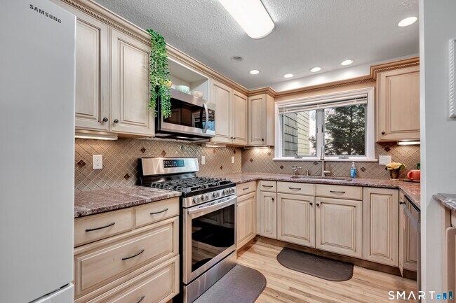 Building Photo - 72 Timberwood Rd