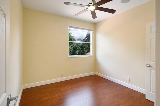 Building Photo - 5873 NW 120th Terrace