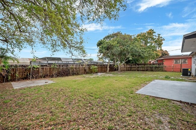 Building Photo - 18505 NW 23rd Ct