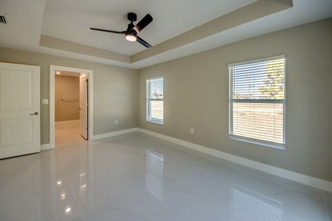 Building Photo - 3433 NE 11th Pl