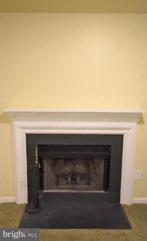 Building Photo - 6605 Briarleigh Way