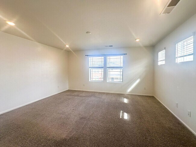 Building Photo - 17430 Pacific Peak Cir