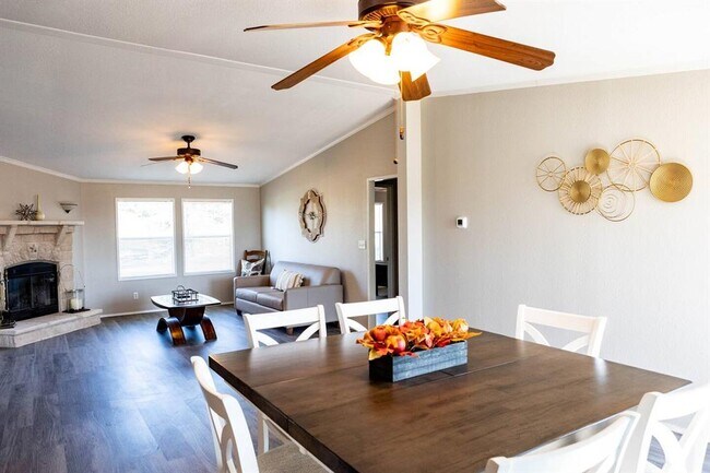 Building Photo - 1901 Harmon Hills Rd