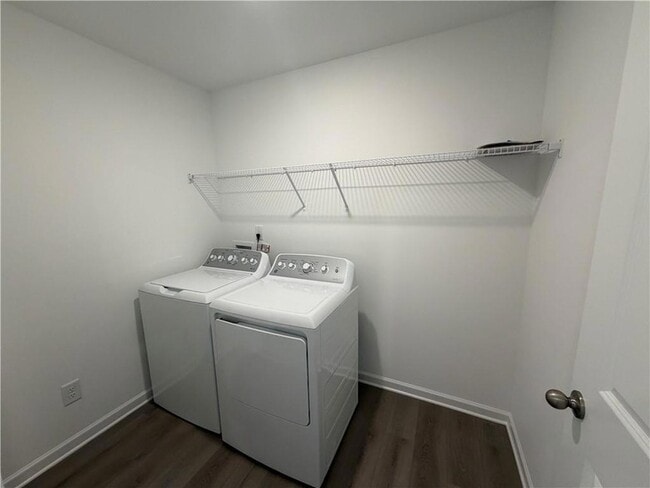 Building Photo - 6715 Armonia Dr