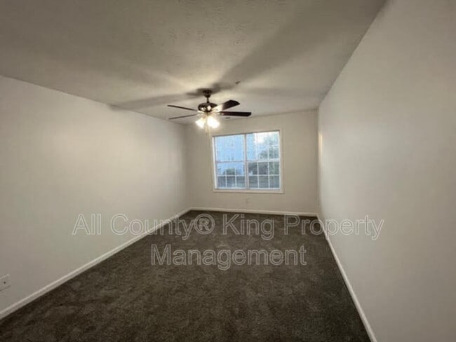 Building Photo - 342 Waterdown Dr
