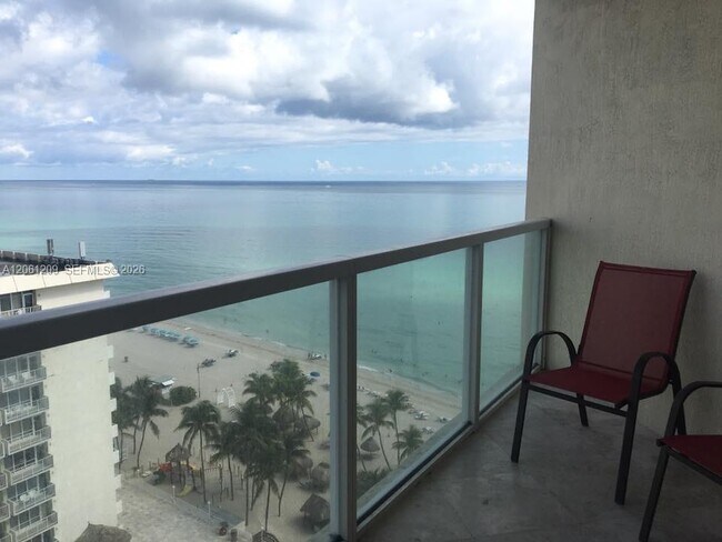 Building Photo - 16699 Collins Ave
