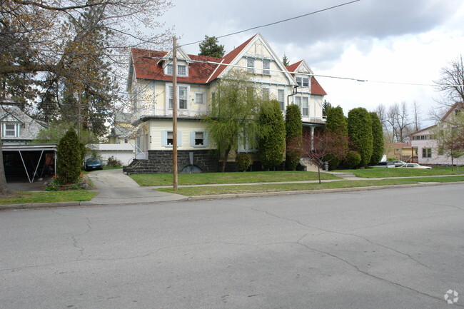 Building Photo - 2108-2110 W Pacific Ave